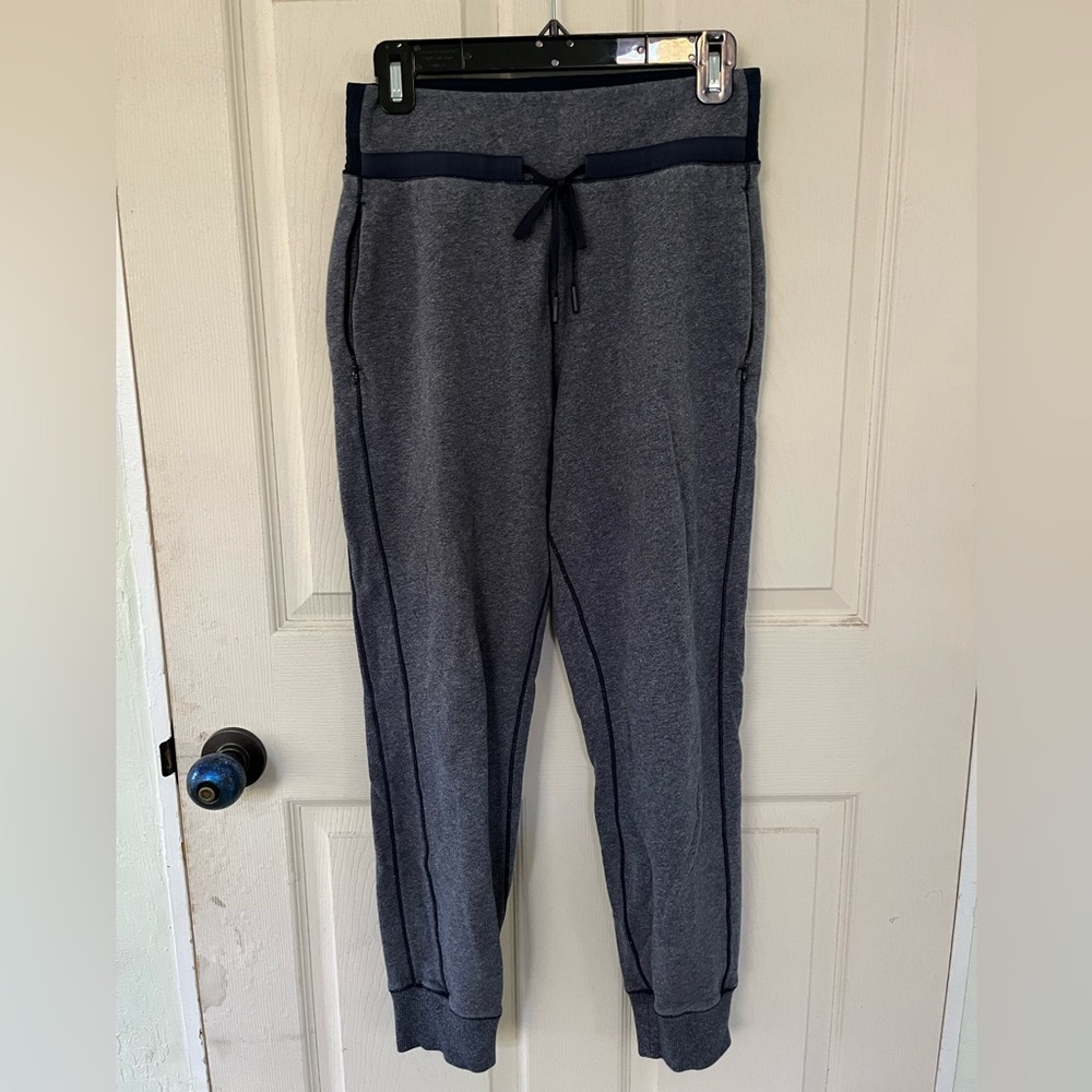Lululemon tapered joggers